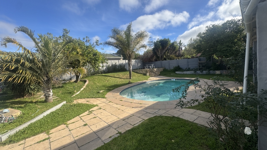 4 Bedroom Property for Sale in Darling Western Cape